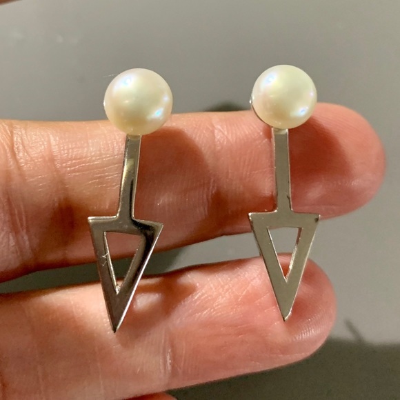 Splendid Pearls Silver Drop Triangle Earrings - Picture 4 of 11